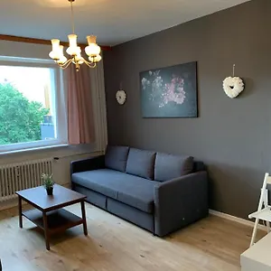 Lebt-wohnung Für Bis Zu 12 Personen Berlin