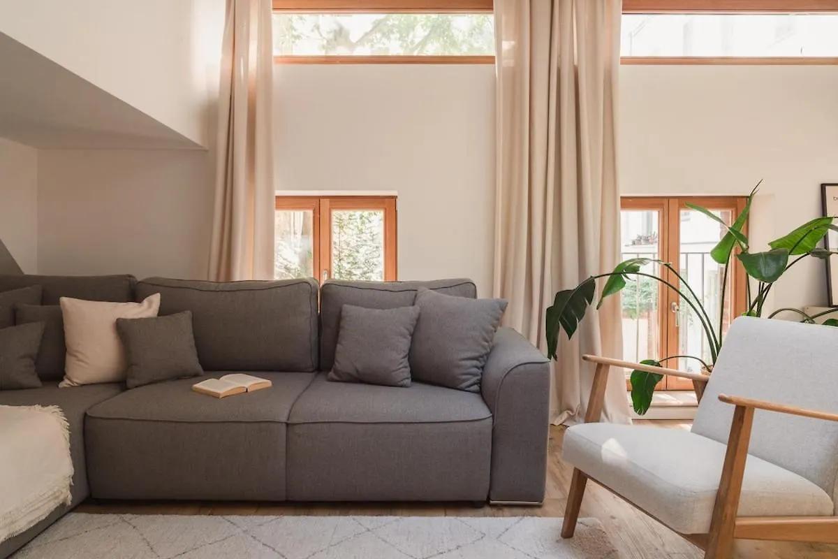 Apartment 105M2 Duplex Wohnung Im Herzen Berlins, Neukoelln Germany