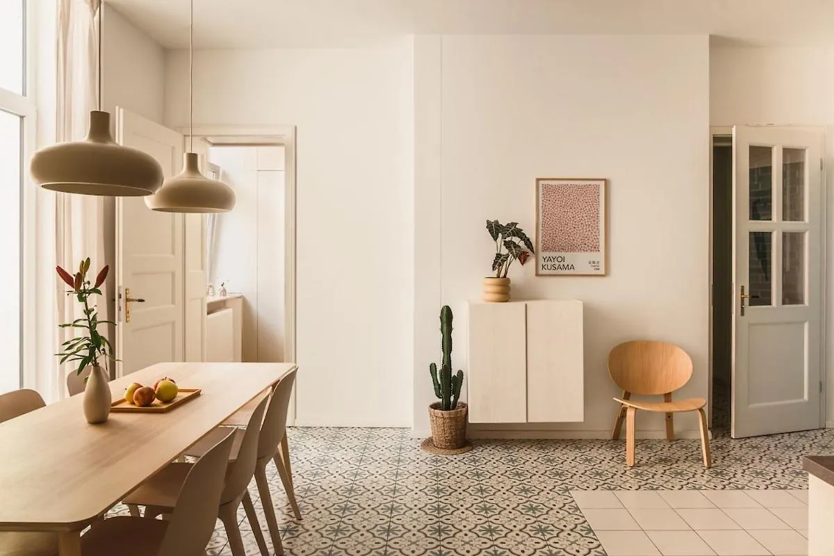 Apartment 105M2 Duplex Wohnung Im Herzen Berlins, Neukoelln Germany